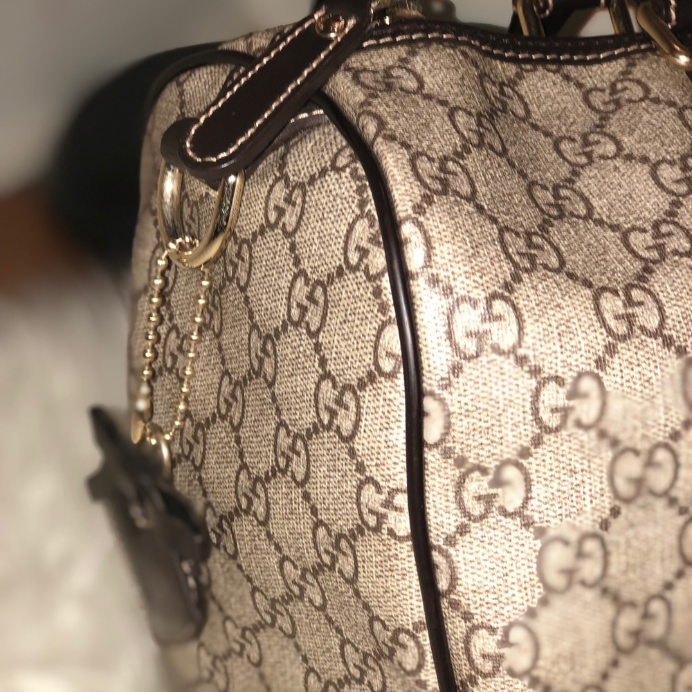 Gucci Handbag - Picture 2 of 3